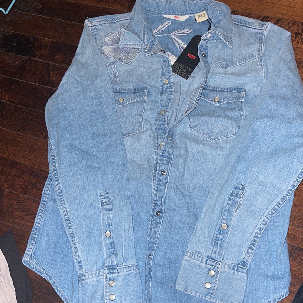 Levis Jean shirt